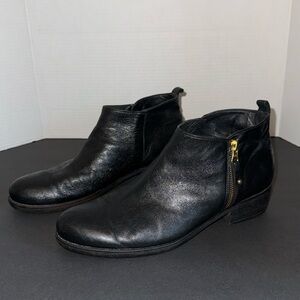 Eric Michael London Soft Butter Leather Spain Zip Luxe Ankle Bootie 41 COMFORT